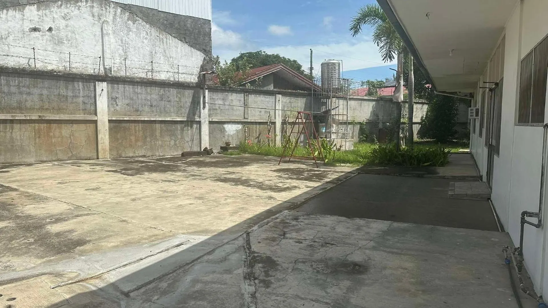 בית נופש Davao City Spacious House With Wide Parking Area And Lawn At Damosa Lanang